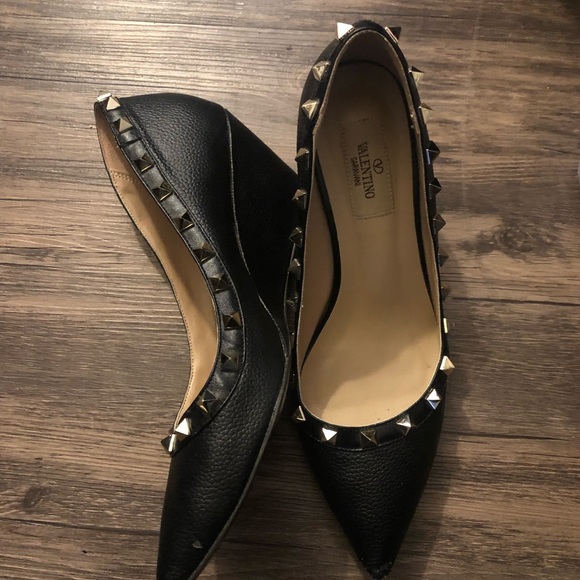 Valentino size 7 with small defects - Picture 11 of 13